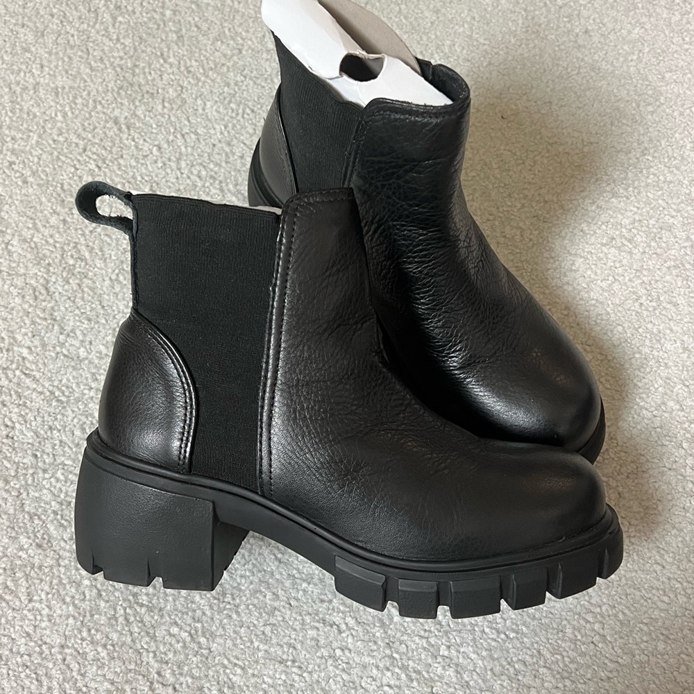 Black Leather Chelsea Boots